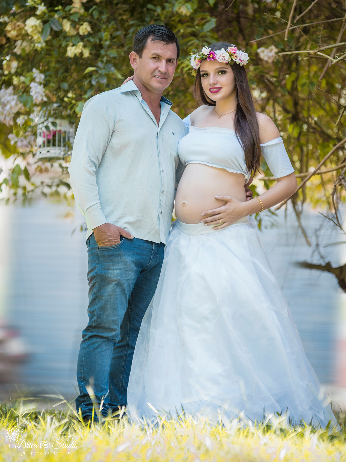 Ensaio de gestante-gestante-Gravida e Linda-Fotógrafa de gestante- Xinguara-Pará-Drica Studio Fotografia- Book de gestante-ensaio externo- gravida e linda-fotógrafa de família-melhor fotógrafa- fotografa em Xinguara-maternidade-gravidiva- flores.