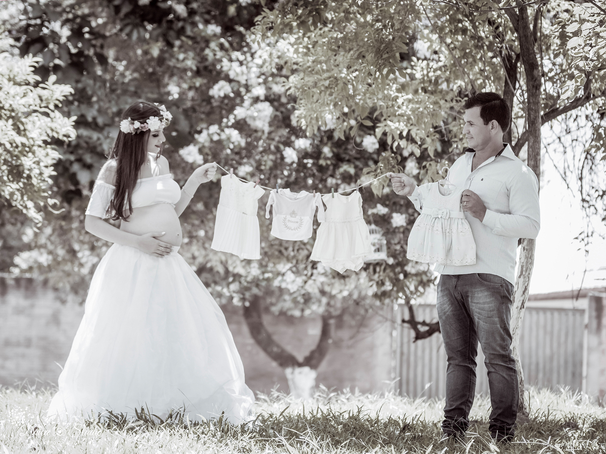 Ensaio de gestante-gestante-Varal de roupinha-Gravida e Linda-Fotógrafa de gestante- Xinguara-Pará-Drica Studio Fotografia- Book de gestante-ensaio externo- gravida e linda-fotógrafa de família-melhor fotógrafa- fotografa em Xinguara-maternidade.