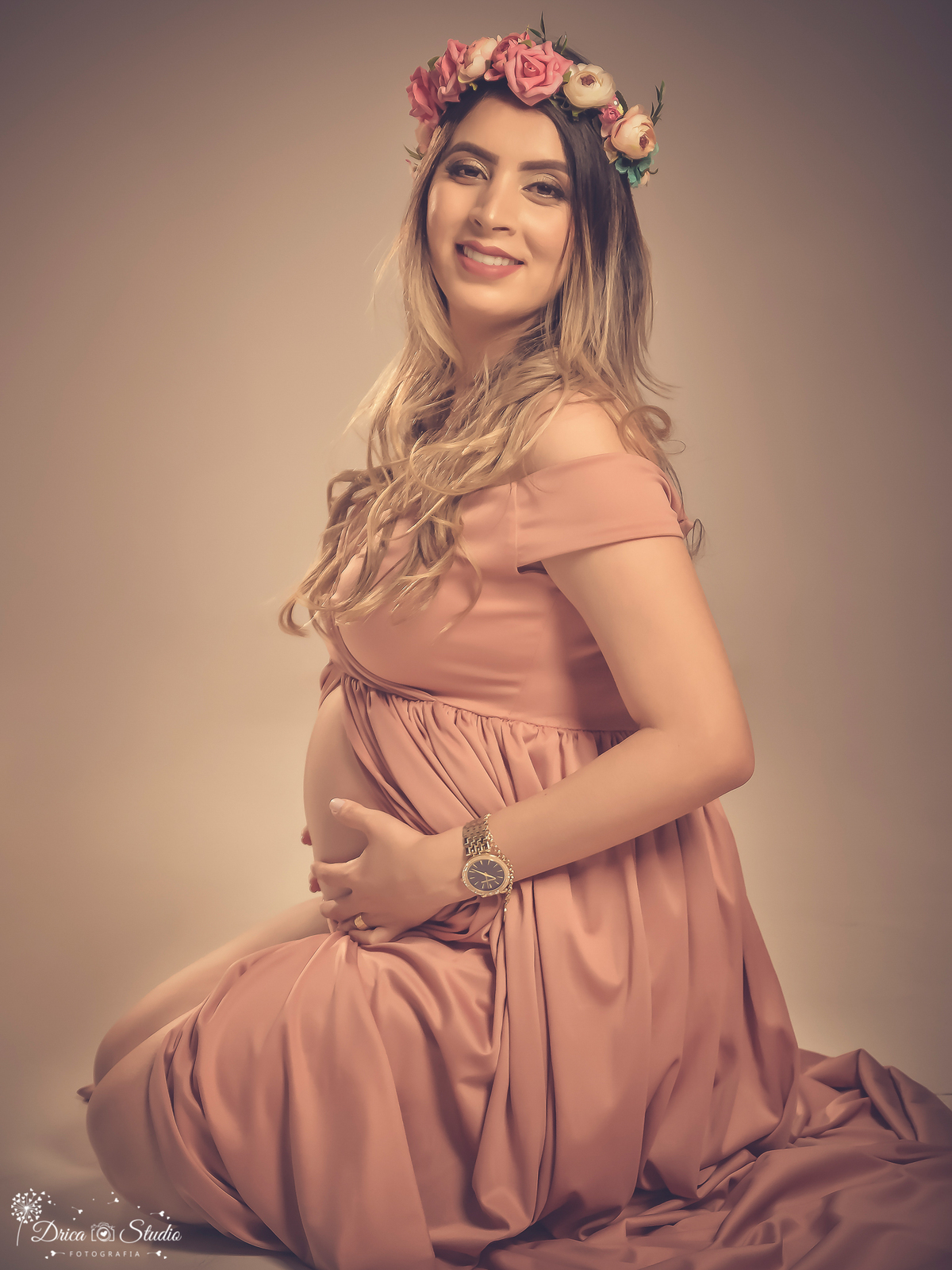 Ensaio de gestante-Gravida-Linda-ensaio de família-Fotógrafa de gestante-Book de gestante-ensaio em estúdio-maternidade-gravidiva-coroa de flor- à espera do Heitor- Drica Studio Fotografia-Xinguara-Pará-melhor fotógrafa.