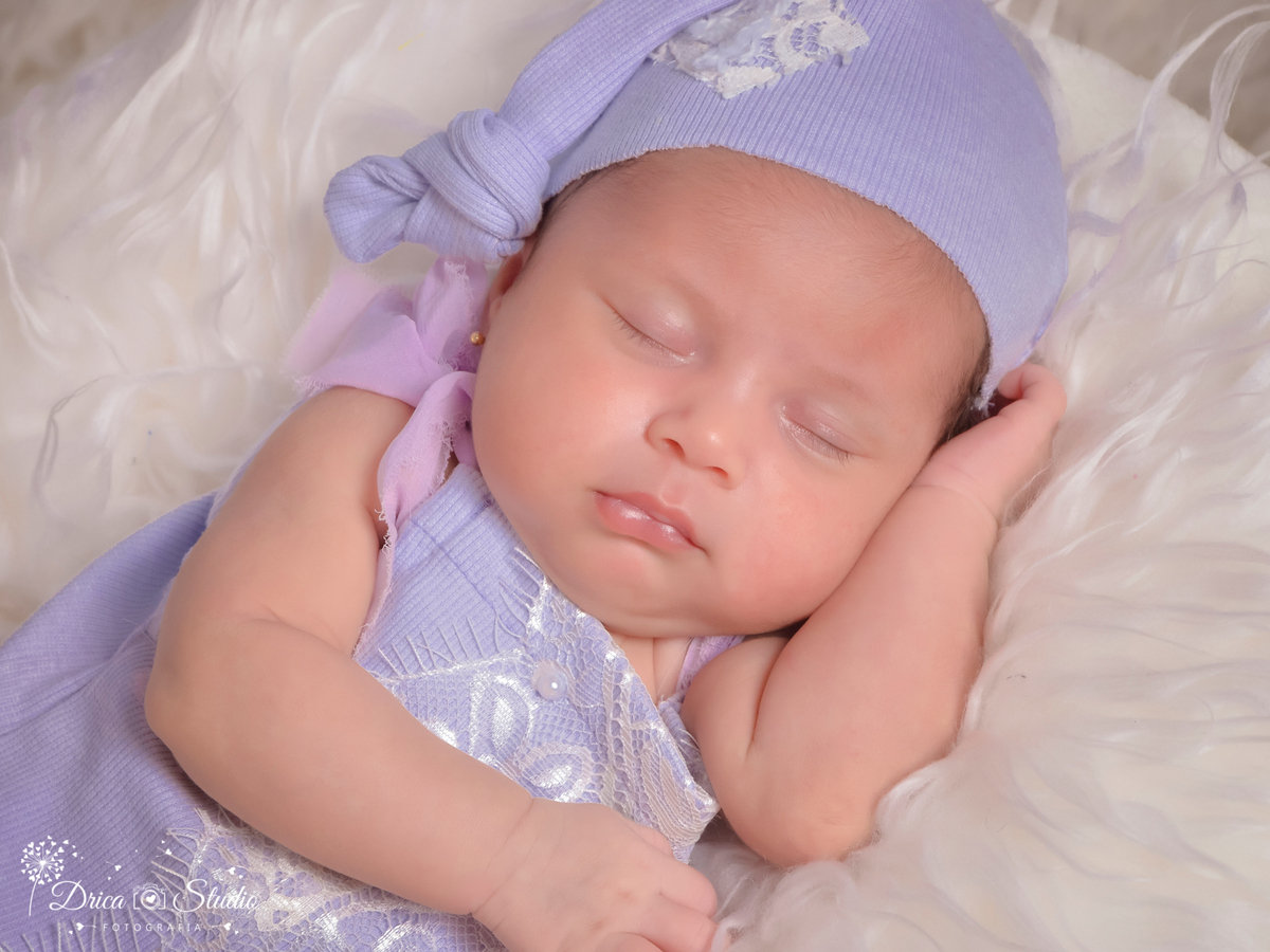 Ensaio infantil-Ano Novo-cenário 2019- réveillon 2019-Book-linda-bebê no cesto-Newborn-acompanhamento-balões prata-ensaio de criança-estúdio infantil- Fotografa de família-Mamãe bebê-Fotografa em Xinguara- Drica Studio Fotografia-Pará.