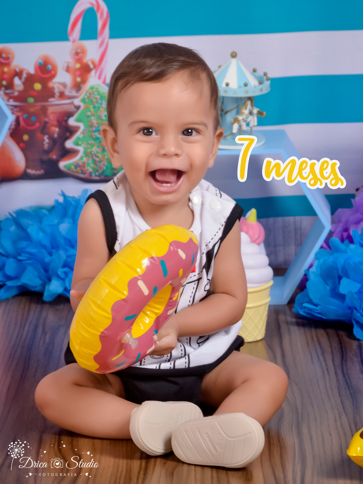 Ensaio infantil-cenário doce-gostoso-colorido- divertido-docinho da mamãe-Book infantil-acompanhamento-felicidade-brigadeiro-estrela azul-criança-estúdio infantil- Fotografa de família-Fotografa em Xinguara- Drica Studio Fotografia-Pará.