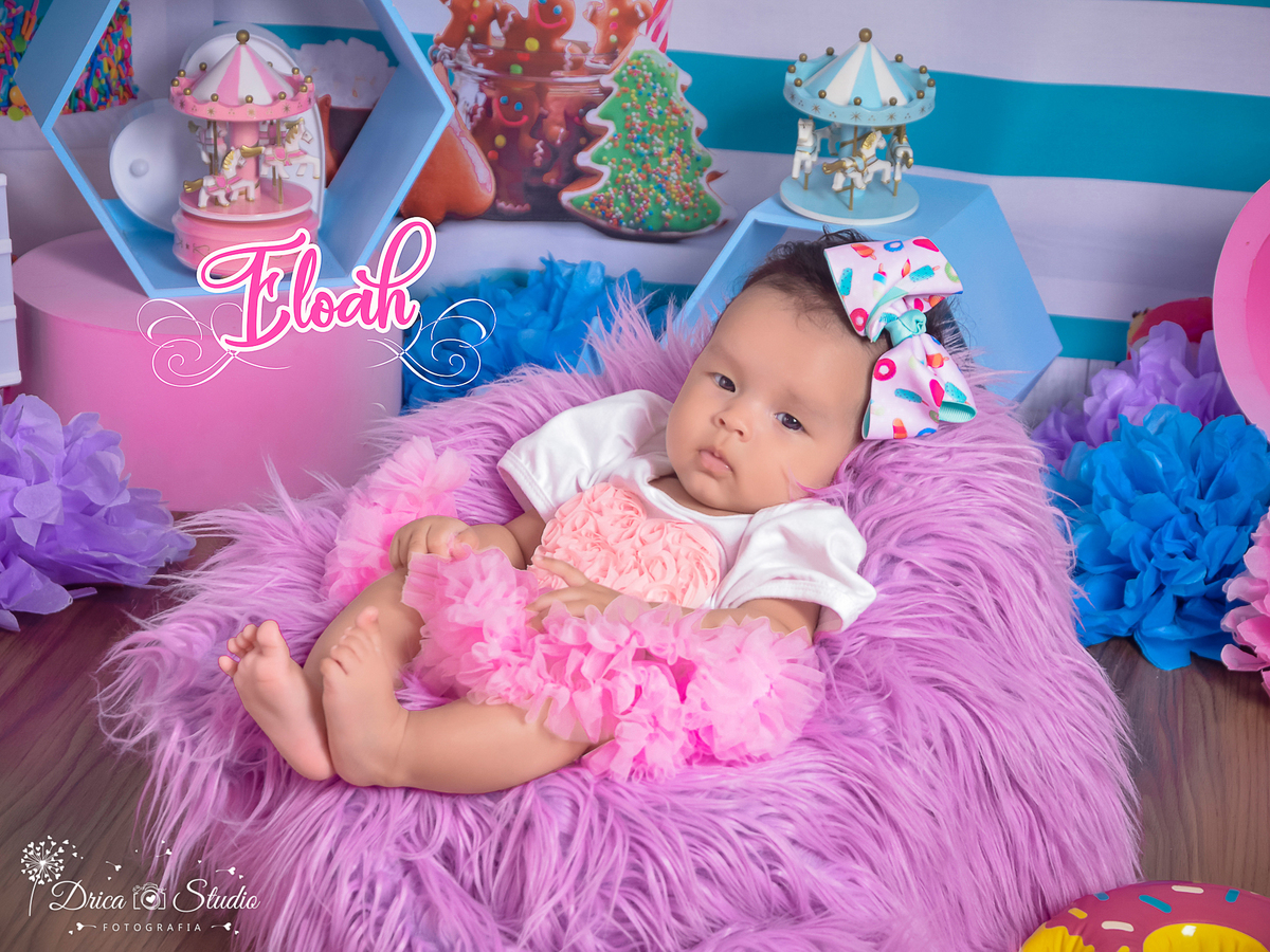 Ensaio infantil-cenário doce-colorido- divertido-docinho da mamãe-gostoso-Book infantil-laço de docinho-acompanhamento-felicidade- carrossel -tule rosa-criança-estúdio infantil- Fotografa de família-Fotografa em Xinguara- Drica Studio Fotografia-Pará.