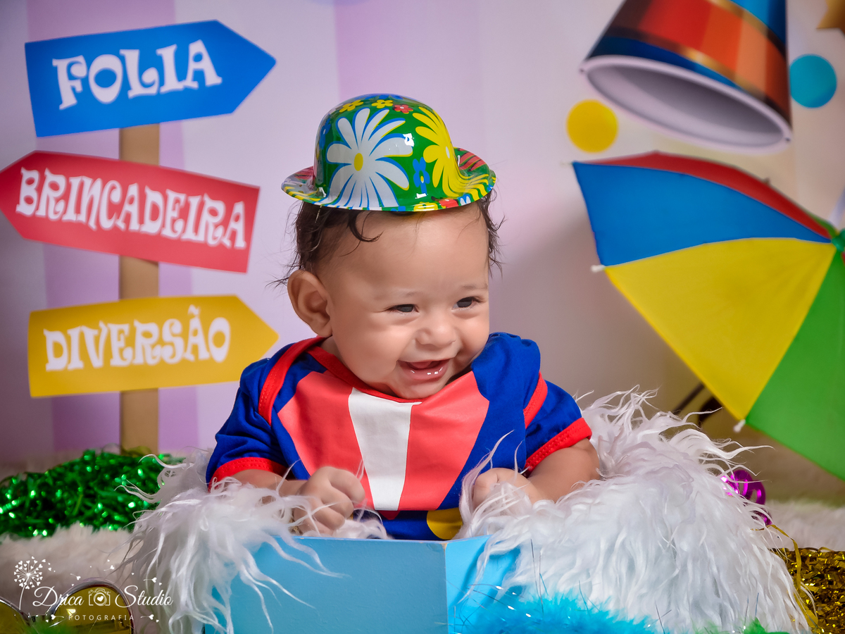 carnaval 2019-Kids-cenário de carnaval-ensaio infantil-meu primeiro carnaval-fantasia-azul confetes-risos-acompanhamento mensal-baby-folia-brincadeira-diversão-Book infantil-Drica Studio-Fotografia- fotografa de família- fotografa em Xinguara-Pará. 