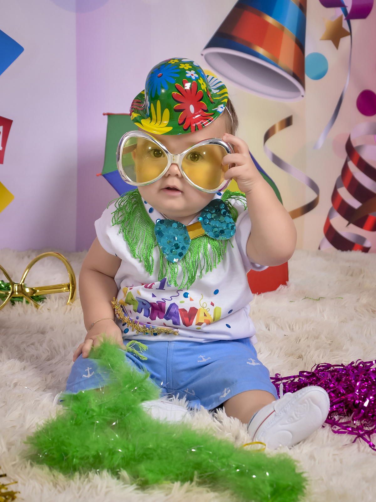 carnaval 2019-Kids-cenário de carnaval-lindo-ensaio infantil-meu primeiro carnaval-abadá-chapéu-óculos-colorido-acompanhamento mensal-folia-brincadeira-diversão-Book infantil-Drica Studio-Fotografia- fotografa de família- fotografa em Xinguara-Pará. 