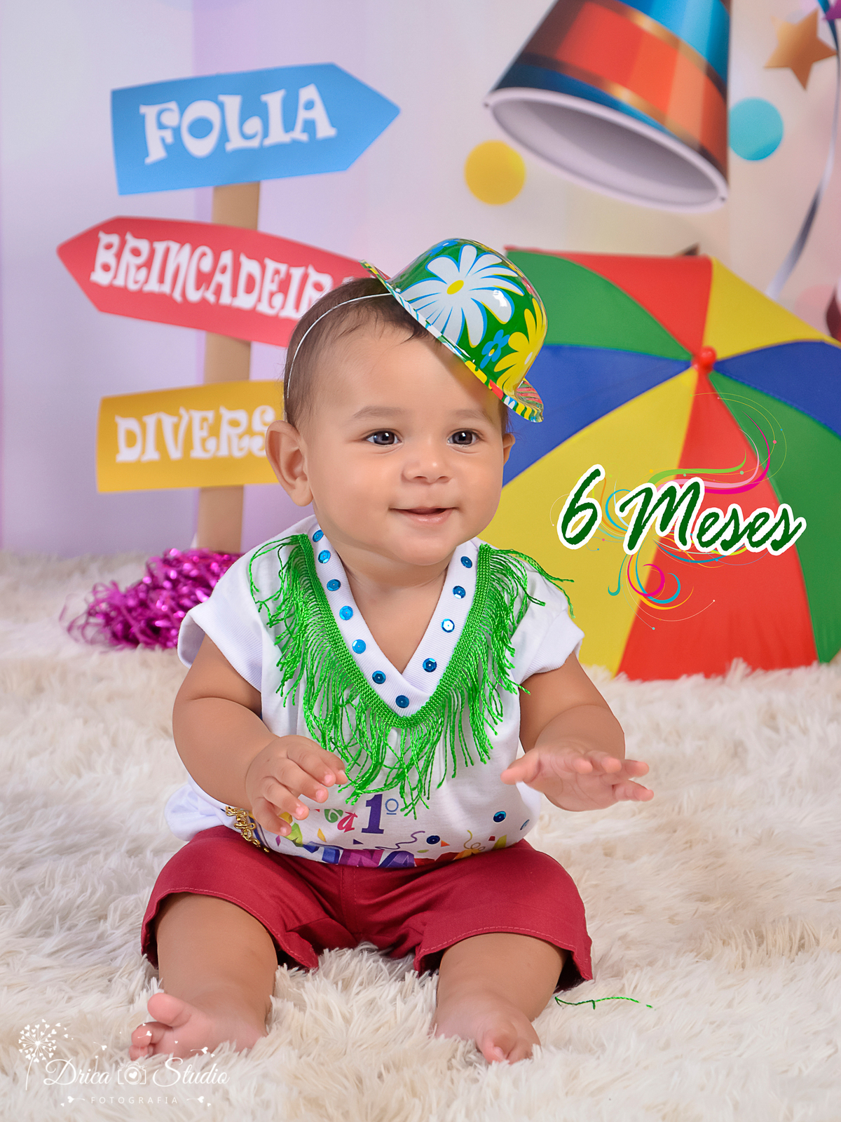 carnaval 2019-Kids-cenário de carnaval-lindo-ensaio infantil-meu primeiro carnaval-abadá-chapéu colorido- acompanhamento mensal-baby- folia-brincadeira-diversão-Book infantil-Drica Studio-Fotografia- fotografa de família- fotografa em Xinguara-Pará. 