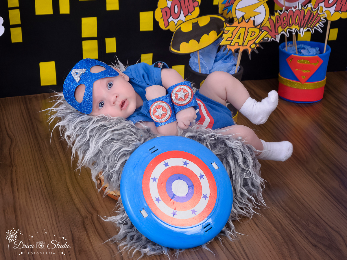 Super bebê-ensaio infantil-foto-super herói capitão América- lindo e de mascara azul-  sessão kids - acompanhamento mensal - acompanhamento infantil - Drica Studio Fotografias - Xinguara - Pará