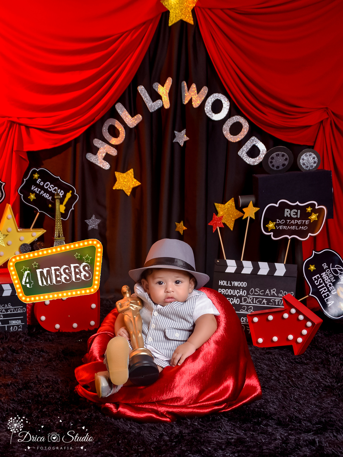 Ensaio infantil-cenário Óscar-Troféu-e o óscar vai para-estrela da noite-astro de cinema-traje de gala-chapéu-Hollywood-Book infantil-acompanhamento-gala-criança-estúdio infantil-Fotografa de família-Fotografa em Xinguara-Drica Studio Fotografia-Pará.