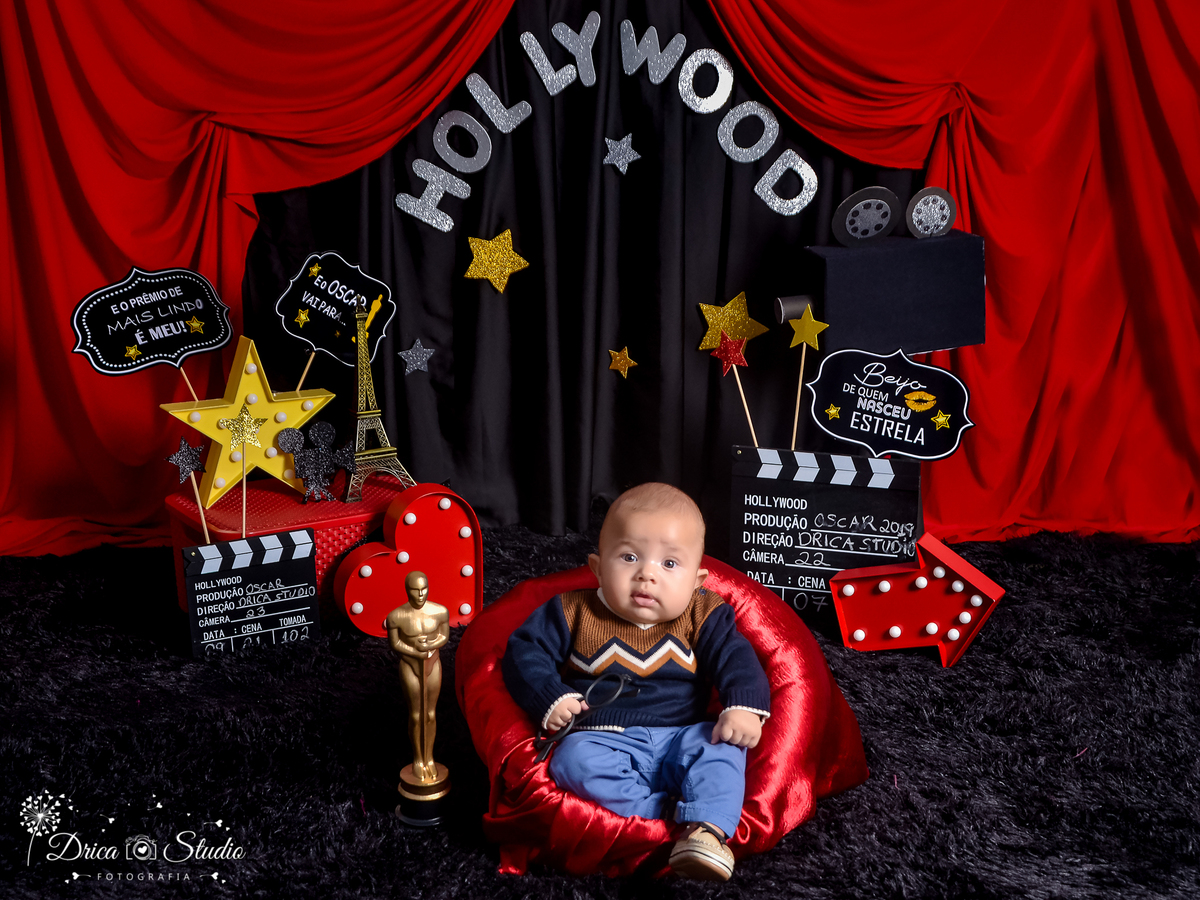cenário Oscar-Troféu  Óscar-e o óscar vai para-estrela da noite-astro de cinema-Hollywood-Book infantil-todo o cenário-look formal-acompanhamento-criança-estúdio infantil-Fotografa de família-Fotografa em Xinguara-Drica Studio Fotografia-Pará.