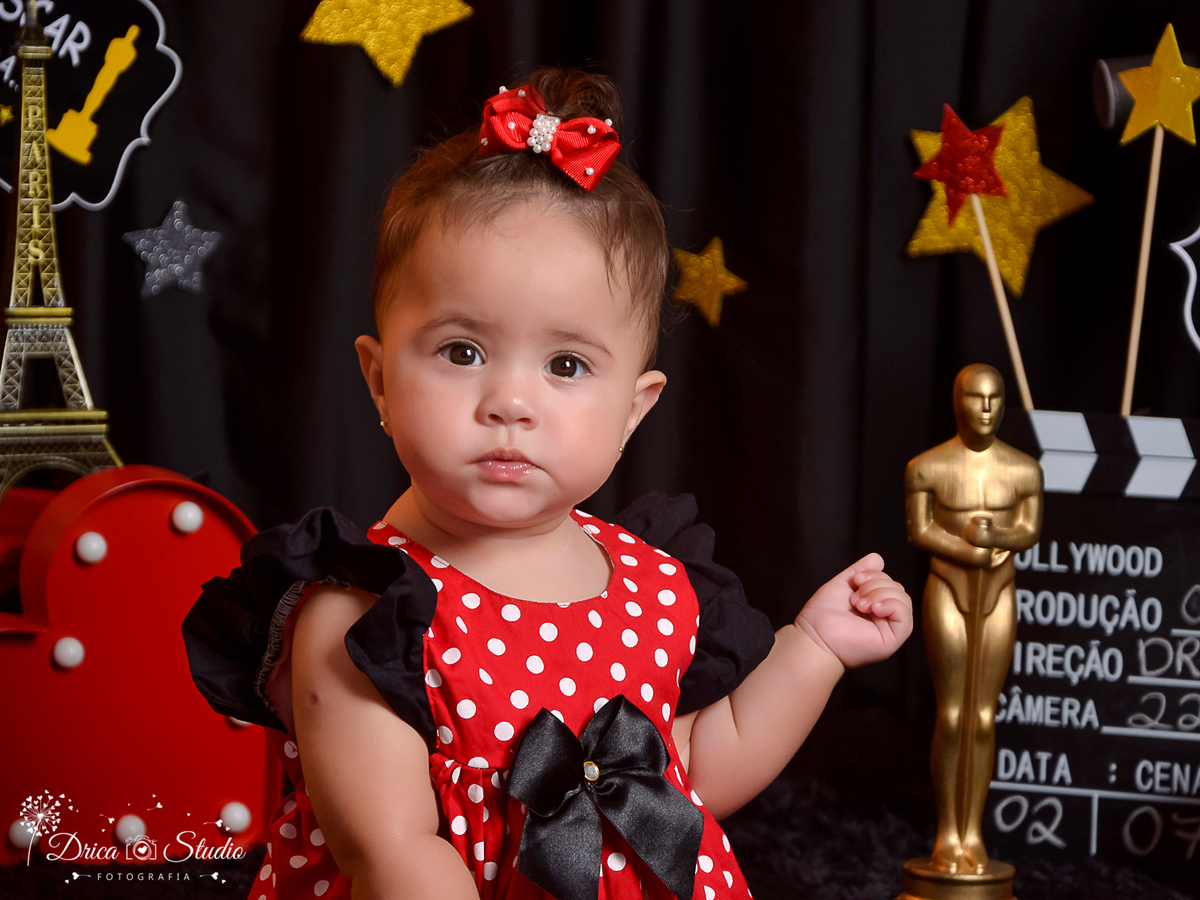 Ensaio infantil-cenário Óscar-Troféu Óscar-e o óscar vai para-nasceu para ser estrela-diva do tapete vermelho-Hollywood-Book infantil-acompanhamento-criança-estúdio-Fotografa de família-Fotografa em Xinguara- Drica Studio Fotografia-Pará.