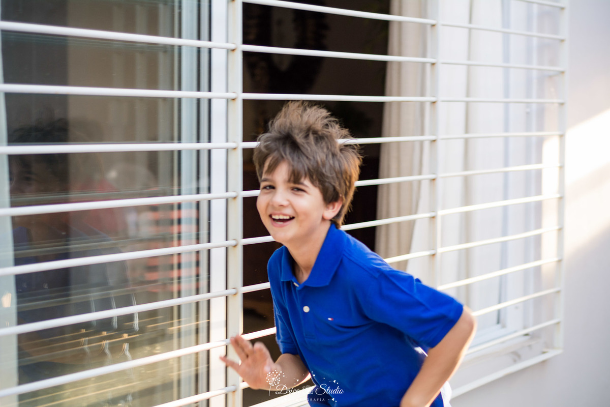 Cobertura de festa infantil- primeiro aninho da Cecília-irmão da cecília-correndo e sorrindo-decoração linda e de muito bom gosto-parabéns-fotografa de aniversario- fotografa de família-Fátima-Drica Studio- fotografia- Xinguara-Pará.  