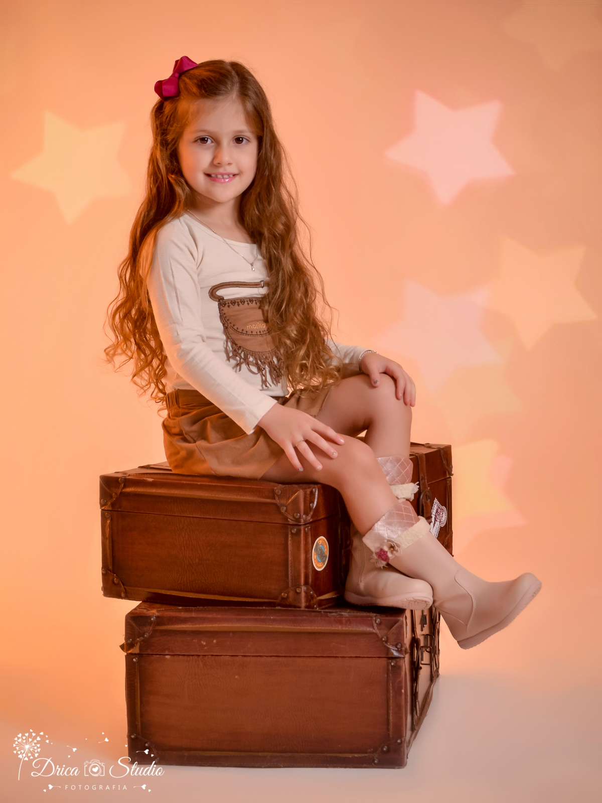 ensaio infantil - Criança - menina - meu mundo rosa - ensaio em studio - ensaio fotográfico - menina feliz - modelo - criança feliz - drica studio fotografias - xinguara - pará