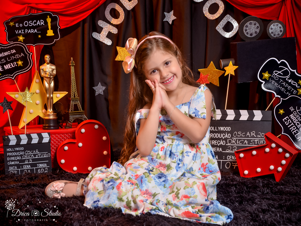 ensaio infantil - Criança - menina - meu mundo rosa - ensaio em studio -  cenário oscar  - ensaio fotográfico - Fama - menina feliz - criança feliz - drica studio fotografias - xinguara - pará