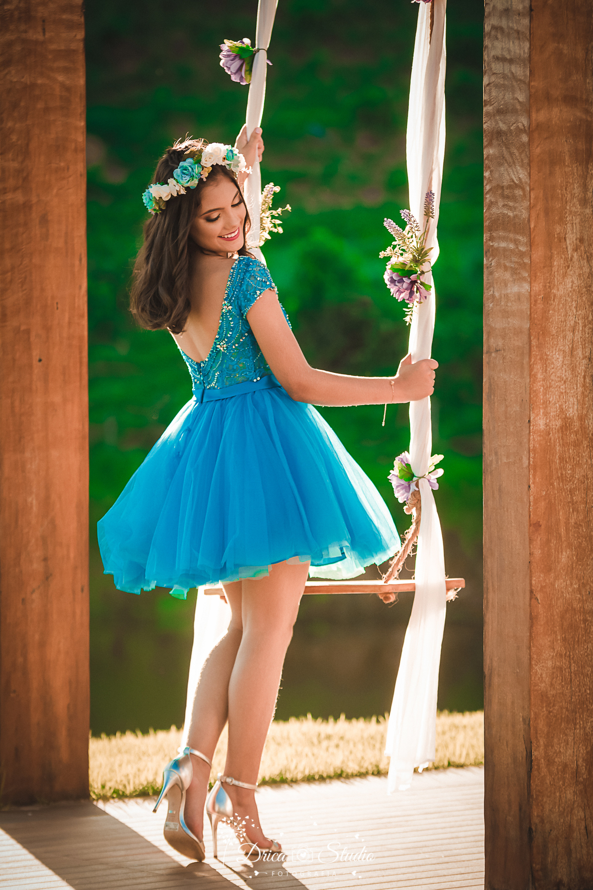 book 15 anos - ensaio 15 anos - ensaio externo - externo -  fotografo de 15 anos- fotografa de 15 anos - ensaio fotografico - ensaio fotografico 15 anos- fotografia - debutante - balanço com flores - fotografa em xinguara -fotografo em xinguara - Pará