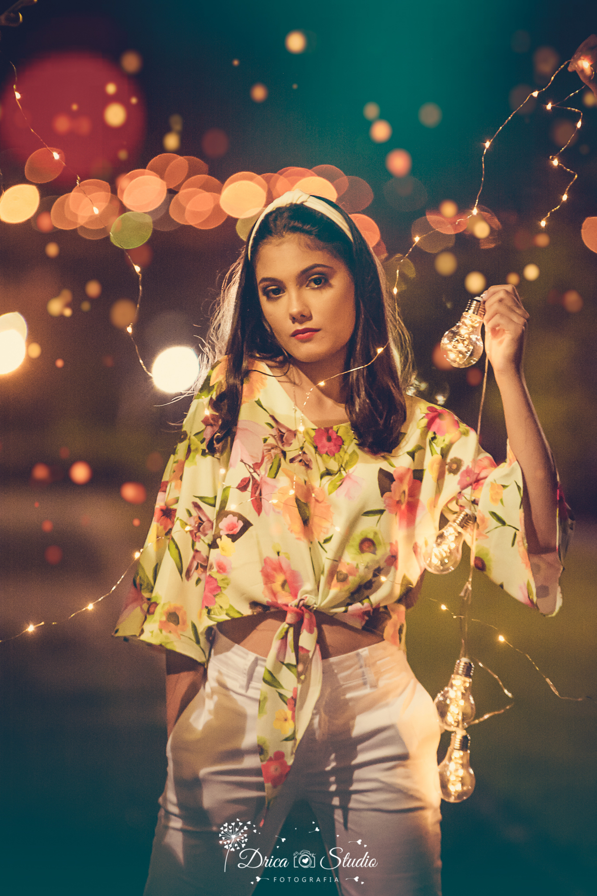 book 15 anos -ensaio 15 anos -ensaio externo -fotografo de 15 anos- fotografa de 15 anos - ensaio fotografico -ensaio-ensaio noturno- foto com luzes- led- fotografico 15 anos- fotografia - debutante- fotografa em xinguara -fotografo em xinguara- Pará 