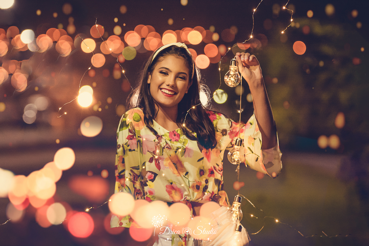 book 15 anos -ensaio 15 anos -ensaio externo -fotografo de 15 anos- fotografa de 15 anos - ensaio fotografico -ensaio-ensaio noturno- foto com luzes- led- fotografico 15 anos- fotografia - debutante- fotografa em xinguara -fotografo em xinguara- Pará 