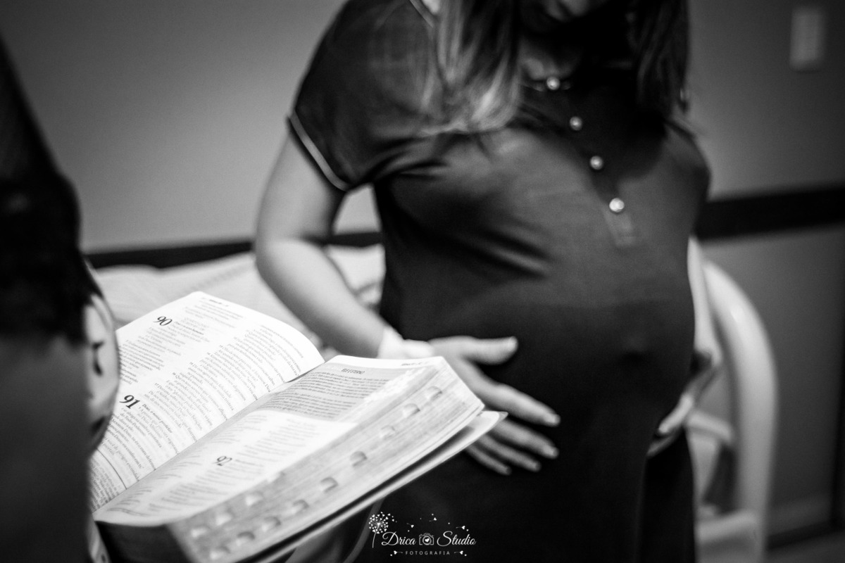 fotografia de parto - parto- gestação - nascimento - nascimento bebê - fotografa de parto - drica studio - xinguara- para - fotografa infantil - bebe nascendo - sala de parto - cesariana- parto cesariano - mãe - mãe e bebê - gravida- fotos gestante