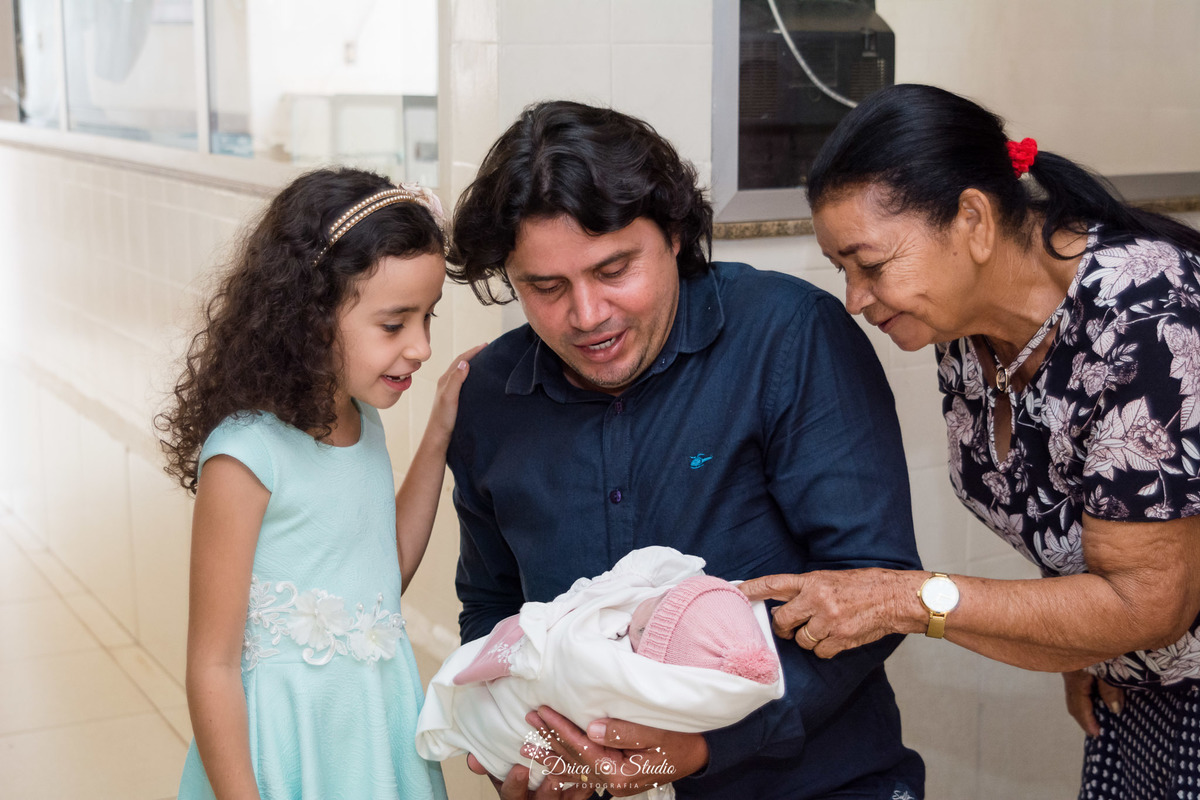 fotografia de parto - parto- gestação - nascimento - nascimento bebê - fotografa de parto - drica studio - xinguara- para - fotografa infantil - bebe nascendo - sala de parto - cesariana- parto cesariano - mãe - mãe e bebê - gestante - pai e filhos