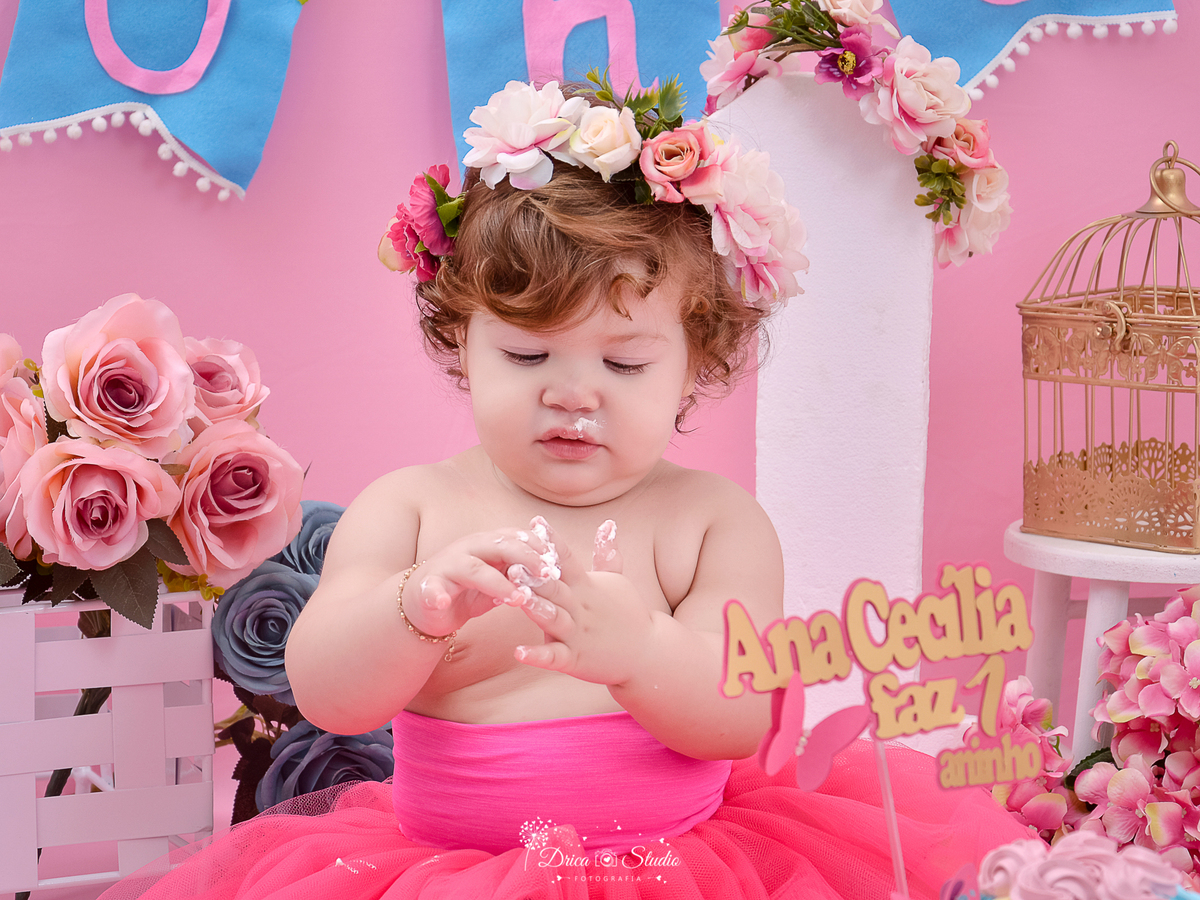 smash the cake - smash feminino - Drica Studio - drica studio fotografias - ensaio infantil - ensaio fotografico infantil - foto studio - menina - ensaio de menina - smash jardim - smash rosa - smash com flores - xinguara- Para