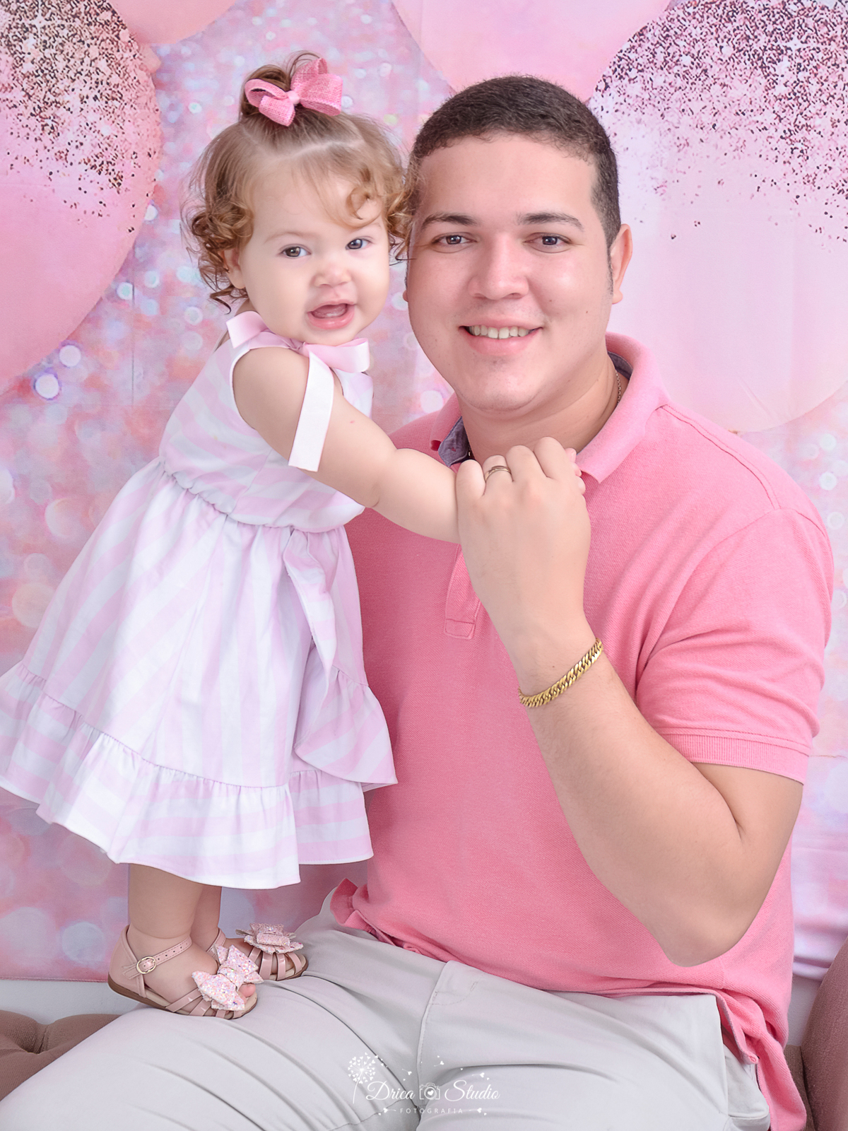 smash the cake - smash feminino - Drica Studio - drica studio - fotografias - ensaio infantil - ensaio fotografico infantil - foto studio - menina - familia - fotos familia - pai e filha - 1 aninho studio - xinguara- para