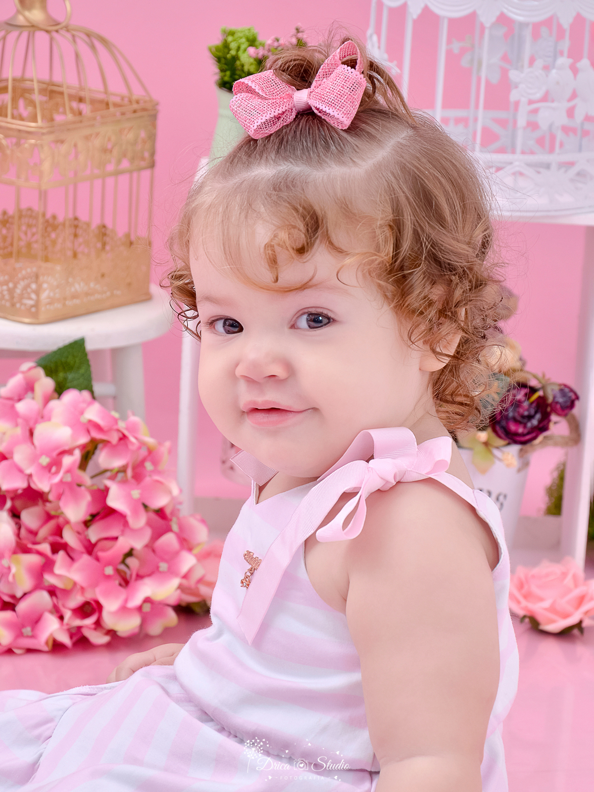 smash the cake - smash feminino - Drica Studio - drica studio fotografias - ensaio infantil - ensaio fotografico infantil - foto studio - menina - ensaio de menina - smash jardim - smash rosa - smash com flores - xinguara- Para