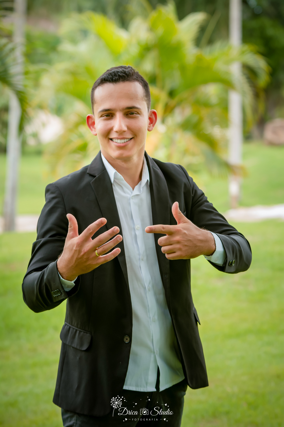 Pré-wedding - Ensaio casal -  Ar Livre - amor - Fotografia - casal - Pré casamento - Paixão - Criativas - fotos de amor - Casamento - Ensaio casal -  Ar Livre - amor - Casamento - Ensaio homem - noivo - drica studio fotografias - xinguara - pará