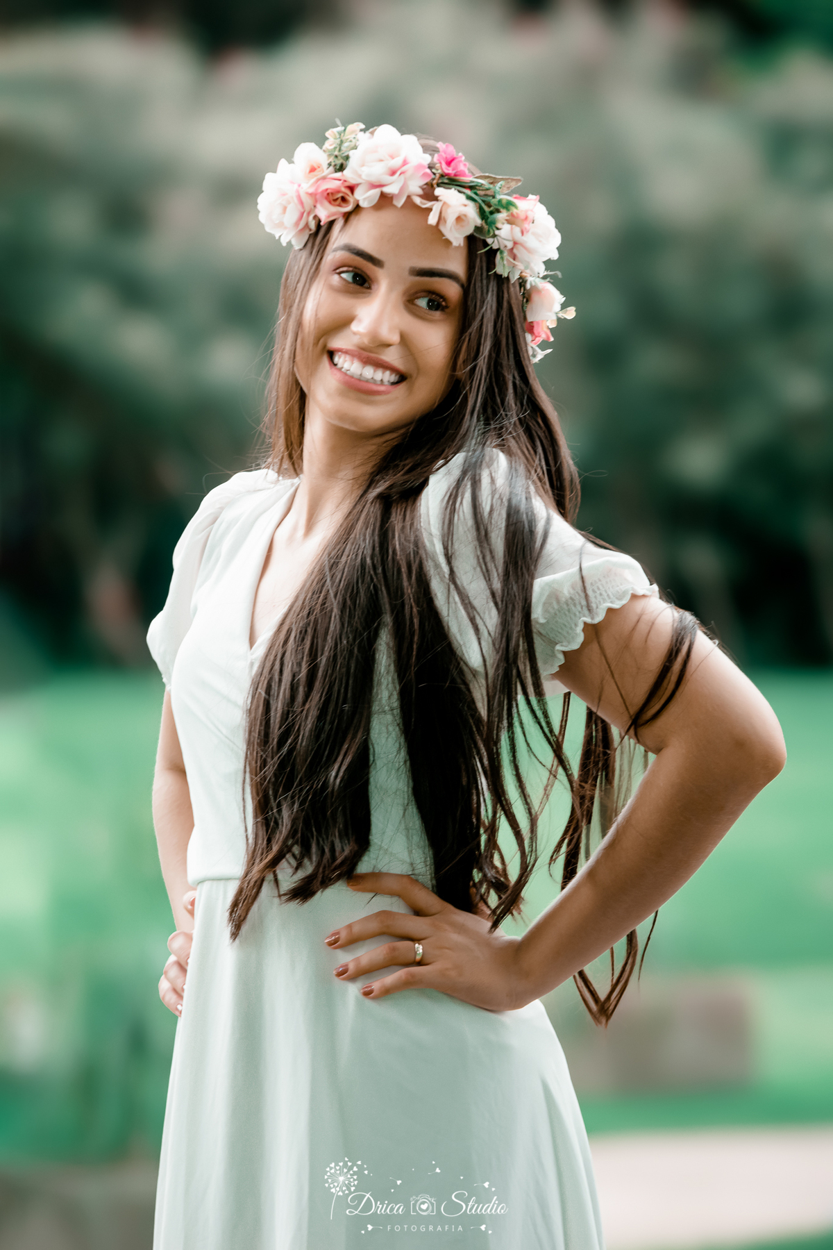 Pré-wedding - Casal - Ar Livre - amor - Fotografia - Ensaio fotográfico casal - Pré casamento - Paixão - Criativas - fotos de amor - Ensaio fotográfico - Casamento - Vestido - Fotos feliz - sorridente - noiva - drica studio fotografias - xinguara - pará