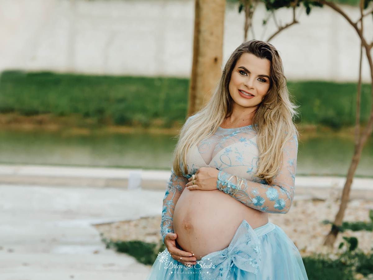 Ensaio família - ensaio fotográfico gestante - gestante - fotos gestate externa - fotos casal - família - fotos ao ar livre - fotos espontâneas - roupas gestante - gestação - drica studio fotografias - Xinguara - Pará 