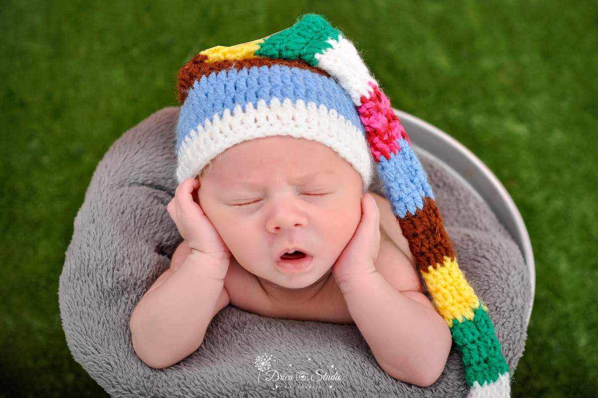 newborn - recém nascido - 11 dias - meu mundo azul - bebê - ensaio fotográfico de recém nascido - ensaio fotográfico bebê - fotos profissionais de bebê - fotos de bebê dormindo -  fotos coloridas - drica studio fotografias - xinguara - pará