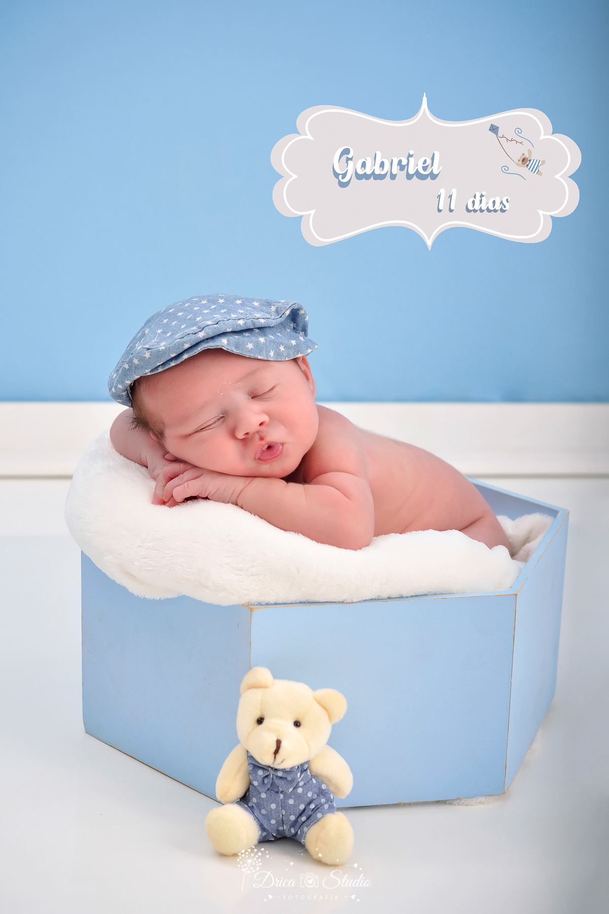 newborn - recém nascido - 11 dias - meu mundo azul - bebê - ensaio fotográfico de recém nascido - ensaio fotográfico bebê - fotos profissionais de bebê - boina infantil - drica studio fotografias - xinguara - pará