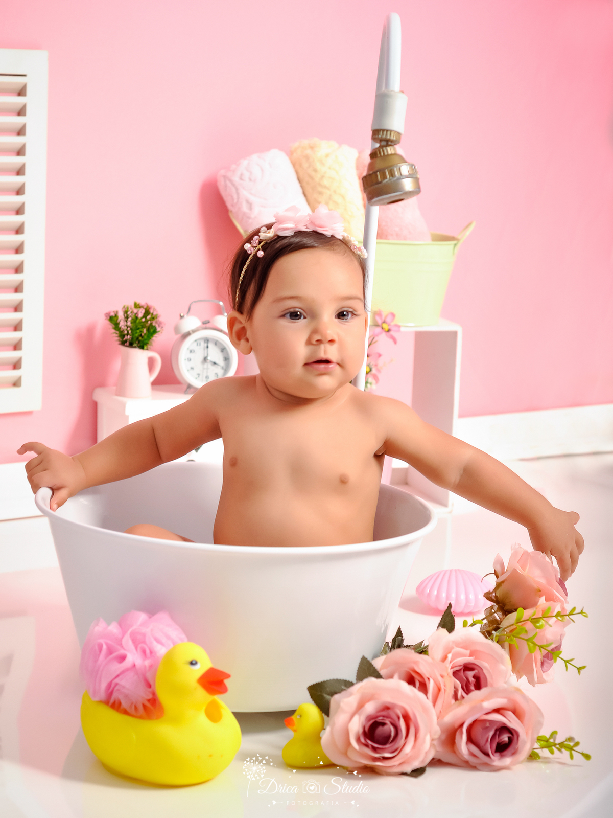 Cenário - Sessão de fotos - meu mundo rosa - banheira - banho divertido -Brincadeira - fotos de bebês banhando - infantil - ideias criativas de cenários - Xinguara - Pará - Drica studio 