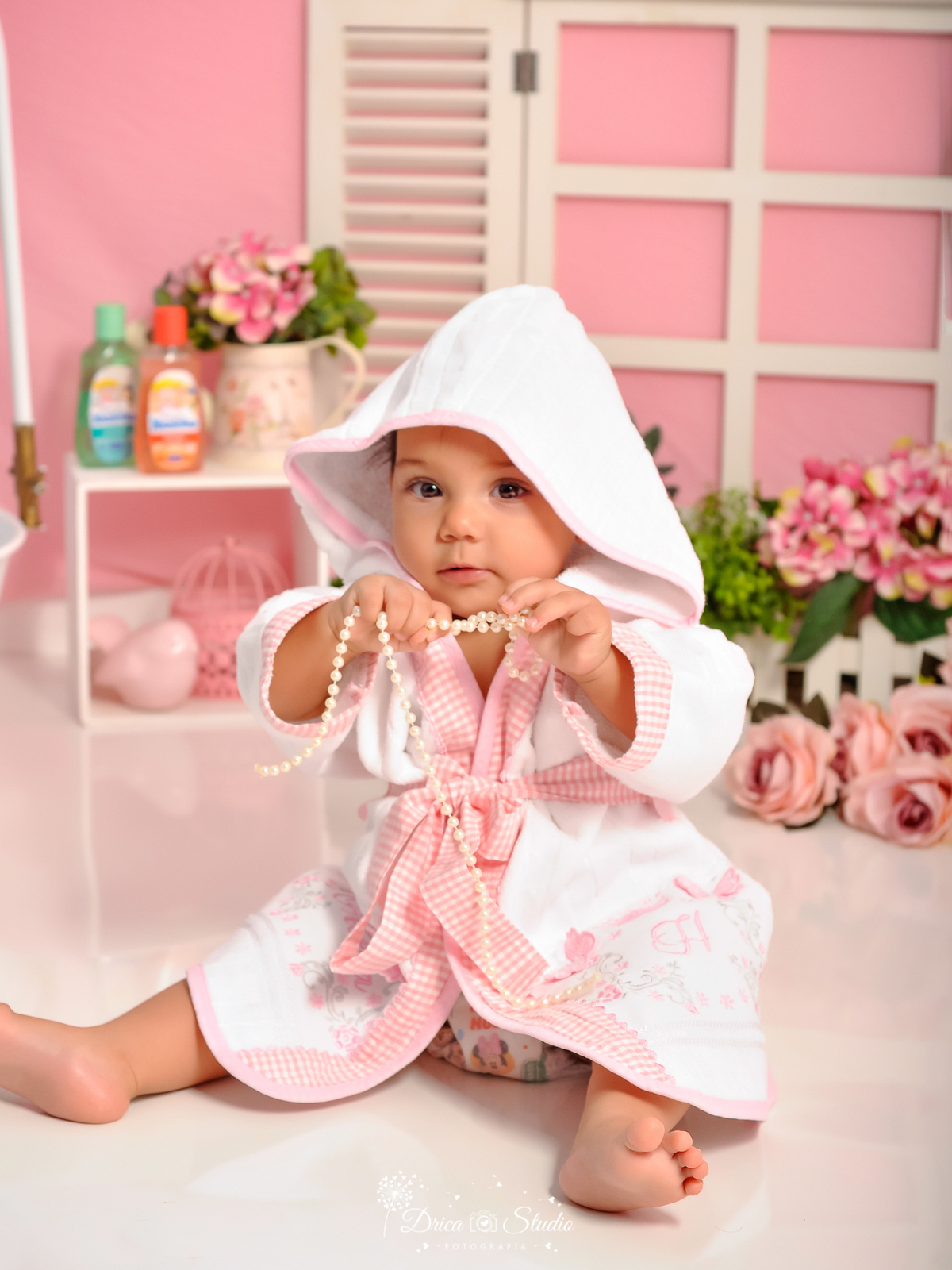 Cenário - Sessão de fotos - meu mundo rosa - banheira - roupão divertido -  banho divertido - fotos de bebês banhando - infantil - ideias criativas de cenários - Xinguara - Pará - Drica studio 