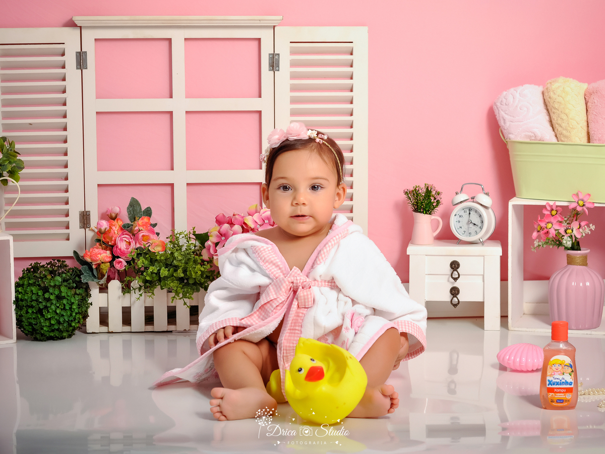 Cenário - Sessão de fotos - mundo divertido - meu mundo rosa - banheira - banho divertido - fotos de bebês banhando - infantil - ideias criativas de cenários - Xinguara - Pará - Drica studio 
