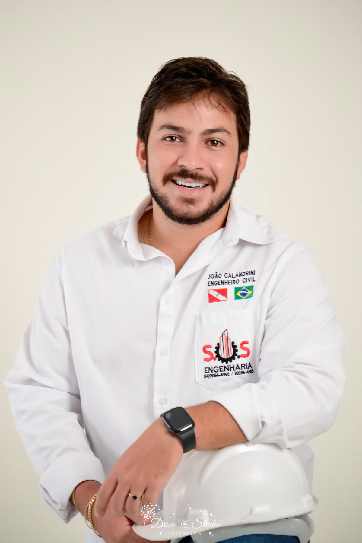 Publicidade - fotos profissionais - capacitado - especialista - divulgação - propagação - propaganda  fotos de homem sorrindo - anuncio - qualificados - técnicos - Drica Studio - Fotografia - Xinguara - Pará