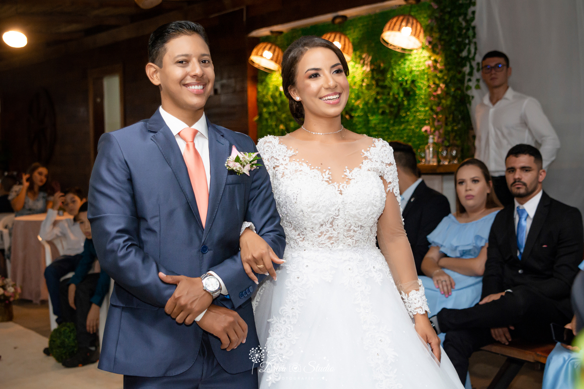 nó - esposório - casório - conjúgio - conúbio - enlace - esponsais - noivos no altar - matrimônio - noivado - união - bodas - núpcias - casamento - Xinguara - Pará - Drica studio