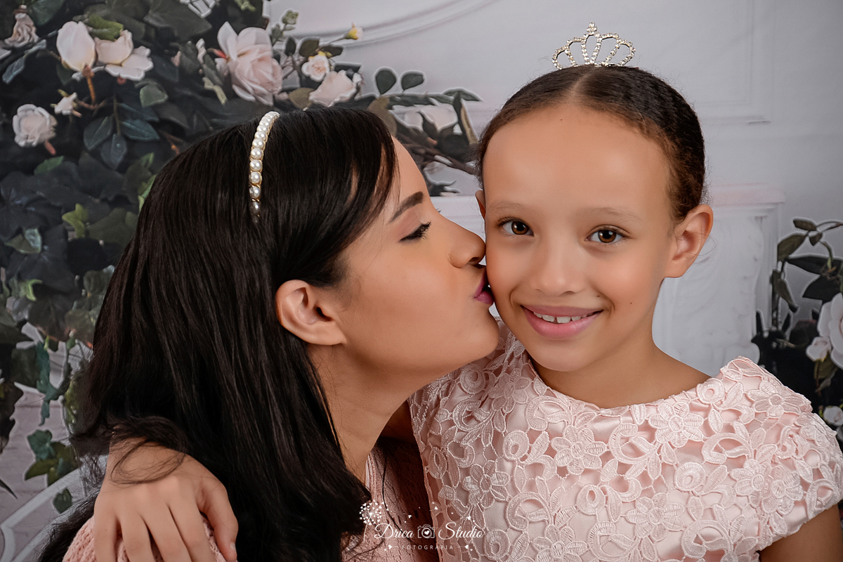 Família - bodas de estanho - 10 anos - família feliz - casamento - marido e mulher - irmãos - mãe e filha - família completa - casados - fotos em studio - reunida - Xinguara - Pará Drica studio - fotografia 