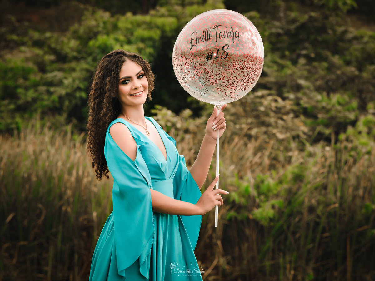 18 anos - fotos externas - fotos ao ar livre - amadurecimento - aniversário - fotos profissionais de aniversário - princesa - vestidos - cacheadas - fotos em fazenda - fotos country - mulher - cavalo - xinguara - drica studio - Pará