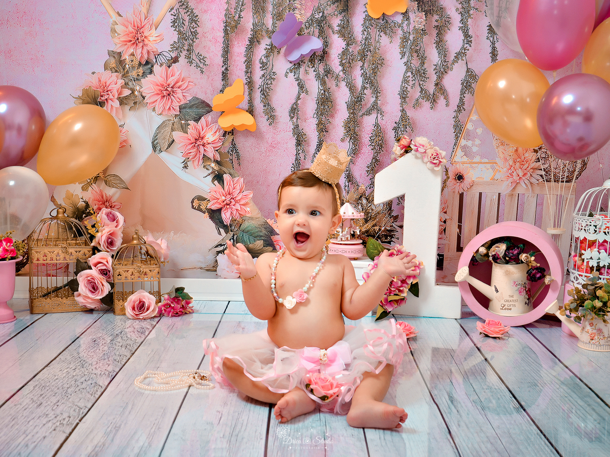 Smash de cake -  flores - jardim - fotos de criança - primeiro aninho - aniversário - meu mundo rosa - Cenário - fotografia - bolo - Xinguara - Drica studio - Pará - mêsversário - 1 ano