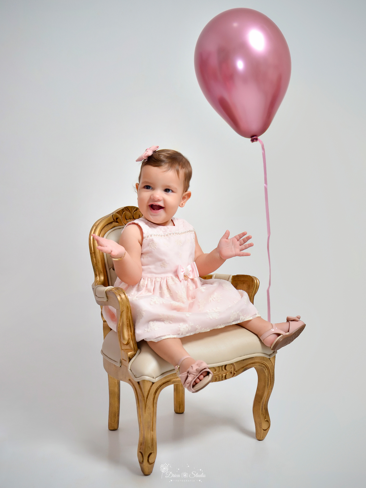 Smash de cake -  flores - jardim - fotos de criança - primeiro aninho - aniversário - meu mundo rosa - Cenário - fotografia - bolo - Xinguara - Drica studio - Pará - mêsversário - alegria