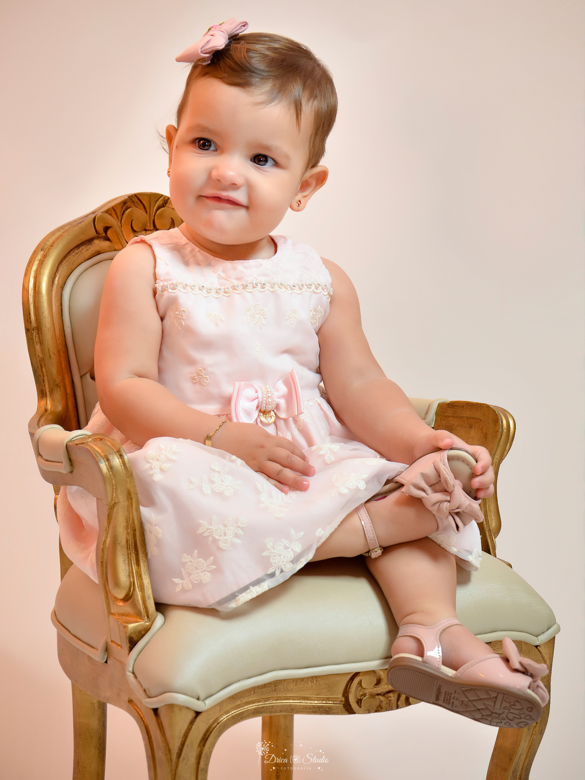 Smash de cake -  flores - jardim - fotos de criança - primeiro aninho - aniversário - meu mundo rosa - Cenário - fotografia - bolo - Xinguara - Drica studio - Pará - mêsversário - vestido