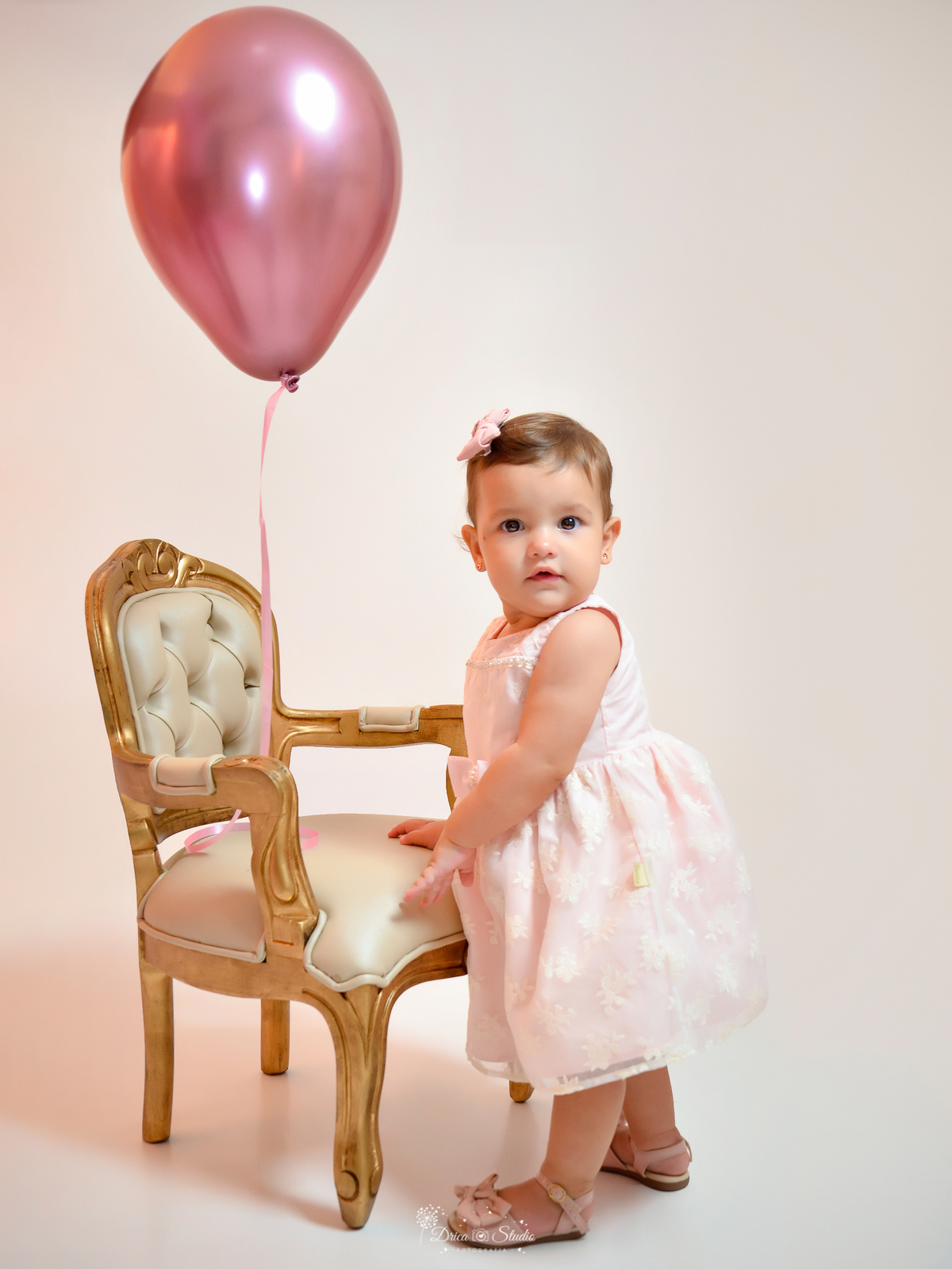 Smash de cake -  flores - jardim - fotos de criança - primeiro aninho - aniversário - meu mundo rosa - Cenário - fotografia - bolo - Xinguara - Drica studio - Pará - mêsversário - balão