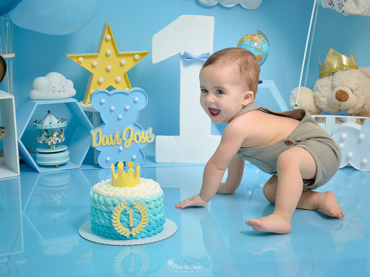 Smahs de cake - príncipe - menino - fofo - fotos infantis - cenário - meu mundo azul - meu primeiro aninho - 1 ano - balão - diversão - azul - fotos - fotografia - Xinguara - Pará - bolo