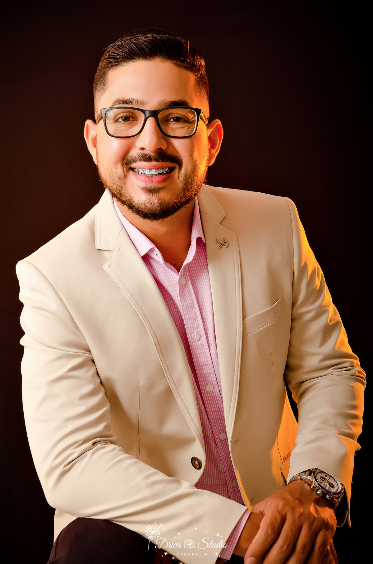 Formação - profissionais - trabalho - fotos em studio - publicidade - fotos em studio masculina - fotos em fundo preto - fundo branco - Xinguara - Fotografia - Drica Studio - Pará