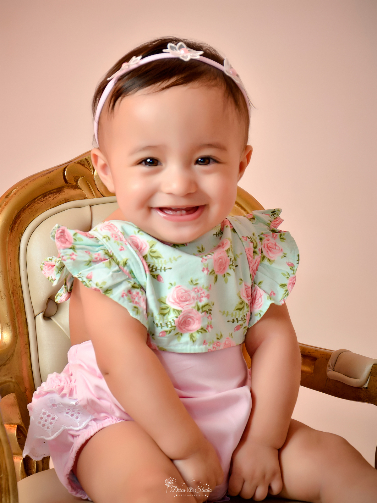 Smash de cake - aniversário - rosa - cenário - menina - princesa - jardim - flores - meu mundo rosa - 1 ano - meu primeiro aninho - banho - banheira - Xinguara - Drica studio - fotografia - Pará