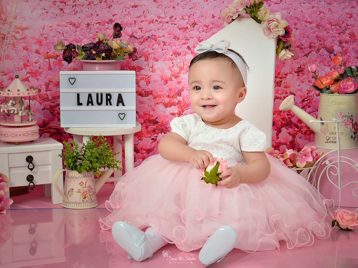 Smash de cake - aniversário - rosa - cenário - menina - princesa - jardim - flores - meu mundo rosa - 1 ano - meu primeiro aninho - banho - banheira - Xinguara - Drica studio - fotografia - Pará