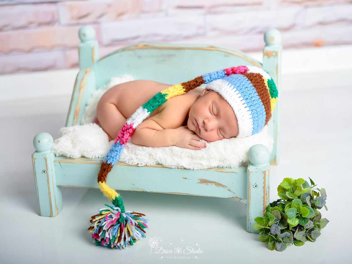 fotos de recém nascido - fotos newborn - fotos em estúdio -  fotos em cenário - cenário pra recém nascido fotos infantis - fotos newborn masculino - Xinguara - Pará - Drica studio fotografia 