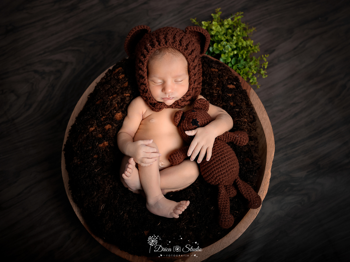 fotos de recém nascido - fotos newborn - fotos em estúdio -  fotos em cenário - cenário pra recém nascido fotos infantis - fotos newborn masculino - Xinguara - Pará - Drica studio fotografia 