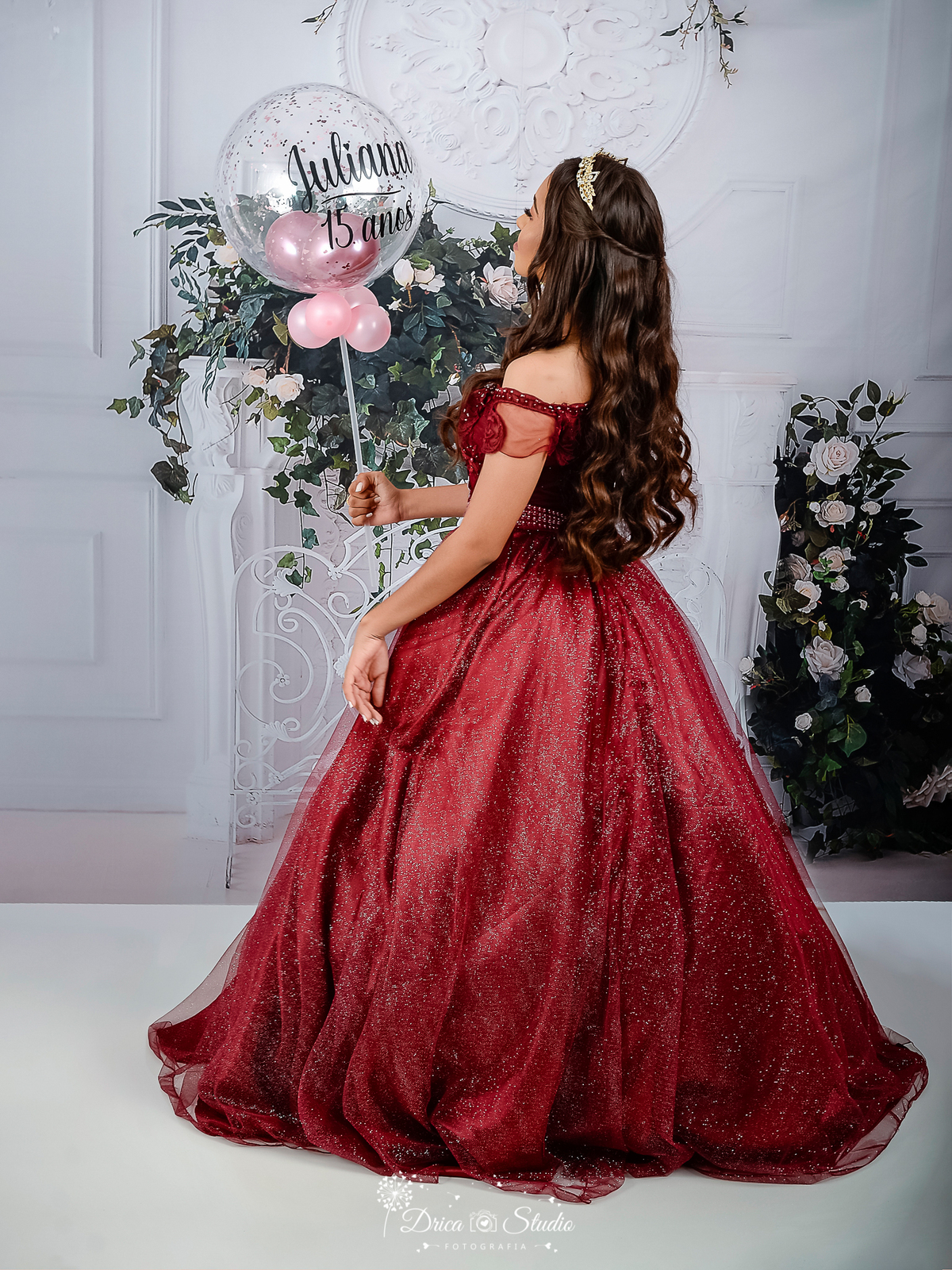 fotos de 15 anos - fotos de 15 anos em estúdio - fotos de 15 anos em família - fotos de aniversário - fotos profissionais de 15 anos - fotos em família - fotos em estúdio - Xinguara - Pará - Drica studio 