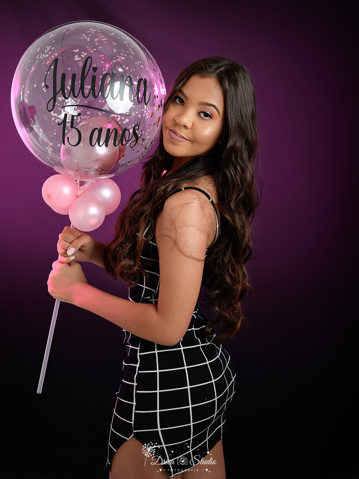 fotos de 15 anos - fotos de 15 anos em estúdio - fotos de 15 anos em família - fotos de aniversário - fotos profissionais de 15 anos - fotos em família - fotos em estúdio - Xinguara - Pará - Drica studio 