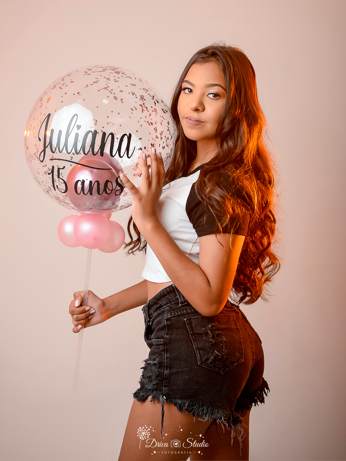 fotos de 15 anos - fotos de 15 anos em estúdio - fotos de 15 anos em família - fotos de aniversário - fotos profissionais de 15 anos - fotos em família - fotos em estúdio - Xinguara - Pará - Drica studio 