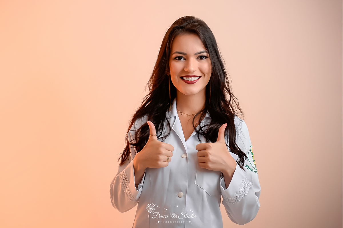 fotos profissionais - fotos de perfil profissional - fotos para trabalho - fotos em studio - fotos de fundo branco - fotos para publicidade - fotos para publicidade em estúdio - Xinguara - Pará - fotografia - Drica estúdio 